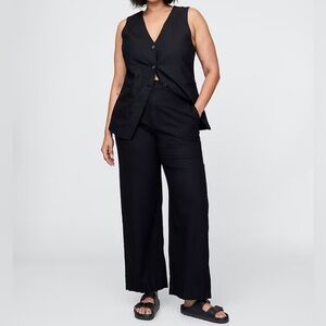 GAP Black Linen Vest , MD